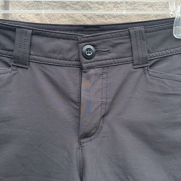 Eddie Bauer Black Performance Material Hiking/Bermuda Shorts Size 2 - Picture 4 of 8
